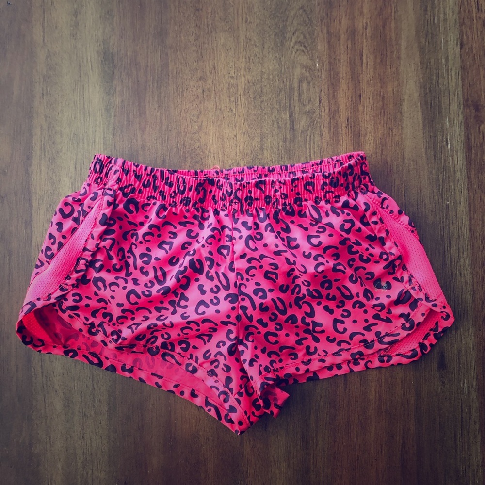 Girls size 6 active shorts with liner